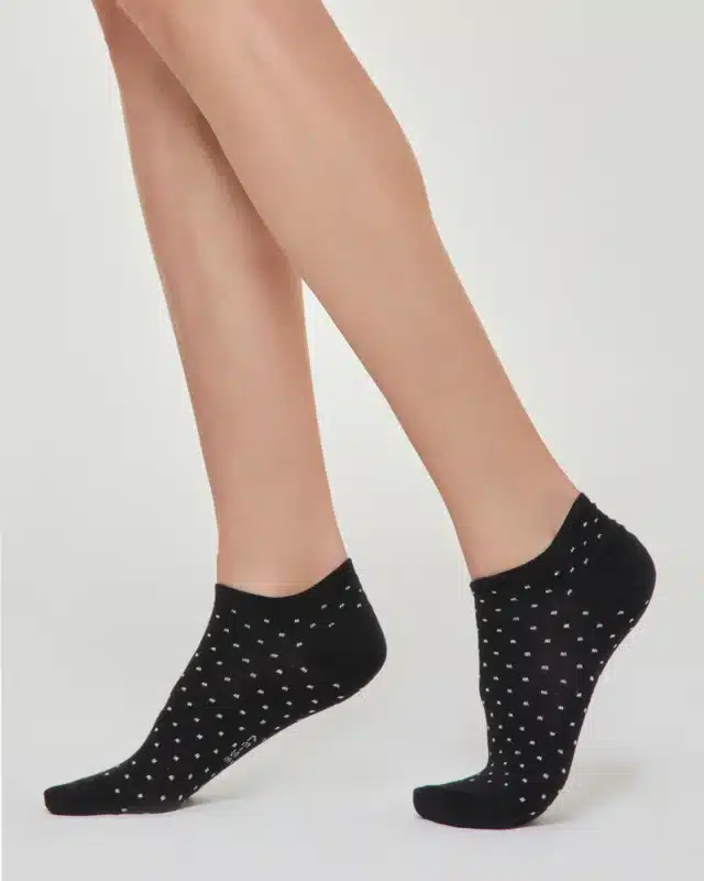 Памучни дамски къси чорапи терлици на сребристи точки Pompea Dorina черен