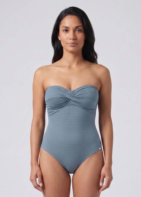 Луксозен цял бански Triumph Venus Elegance OPD SD X